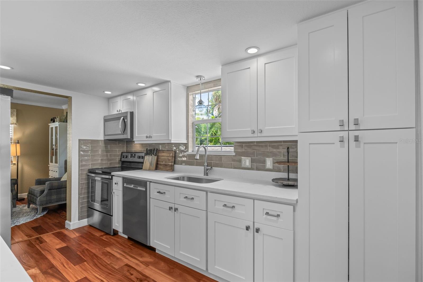 6337 CEDAR ST NE — photo 17