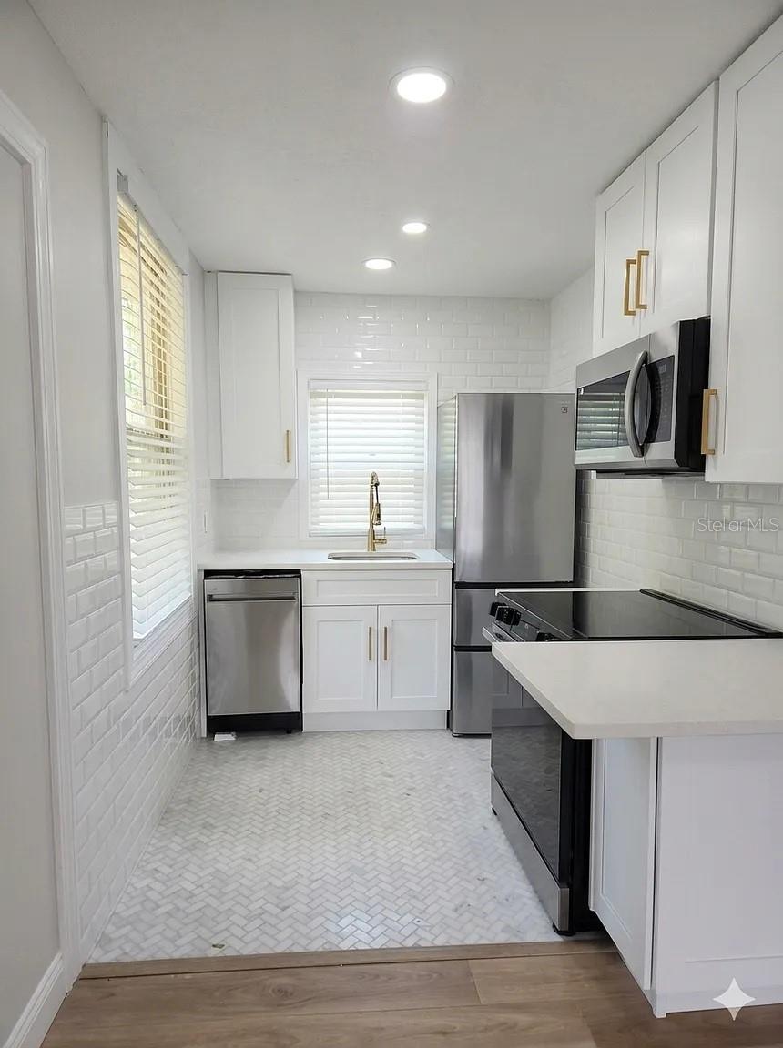 2835 N 3RD AVE N #1/2 — photo 4