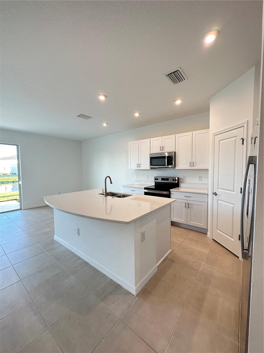 5745 HAVEN TER — photo 4