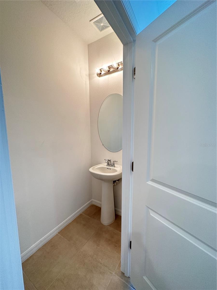5745 HAVEN TER — photo 3