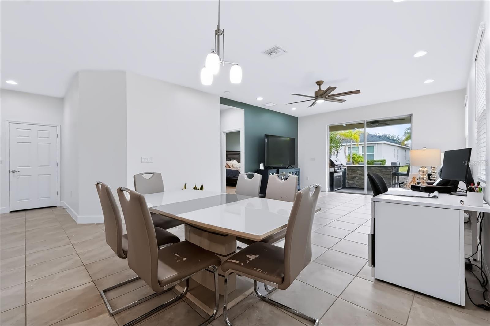 6118 VOYAGERS PL — photo 27