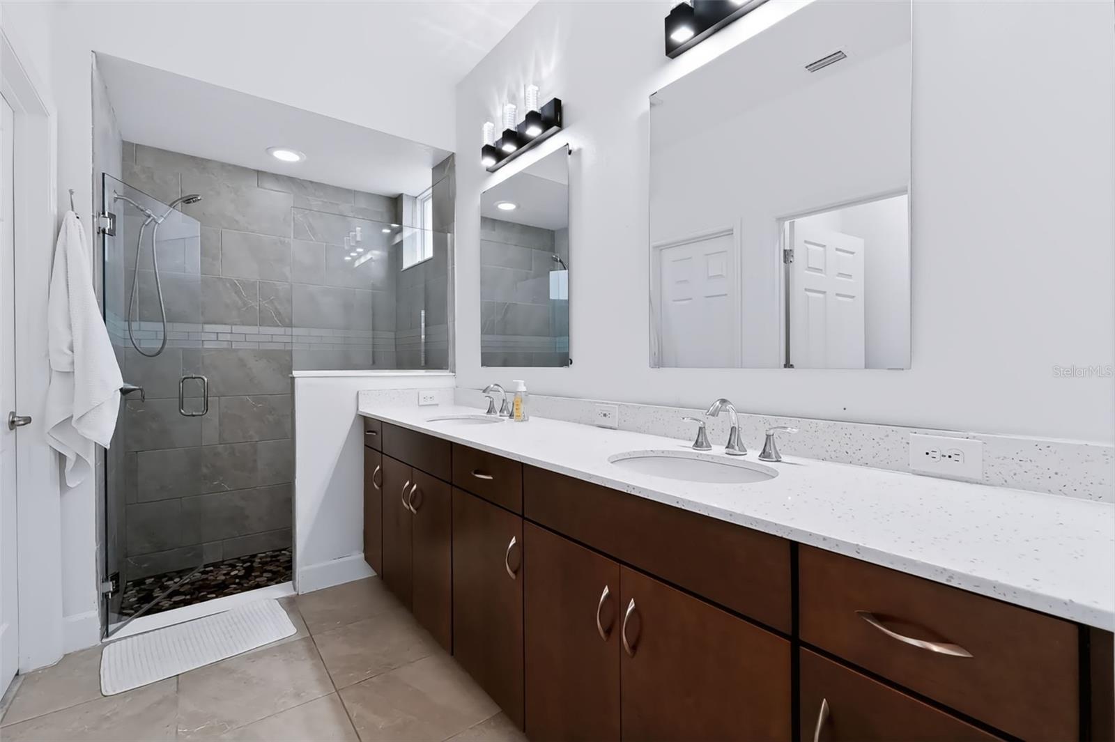 6118 VOYAGERS PL — photo 30