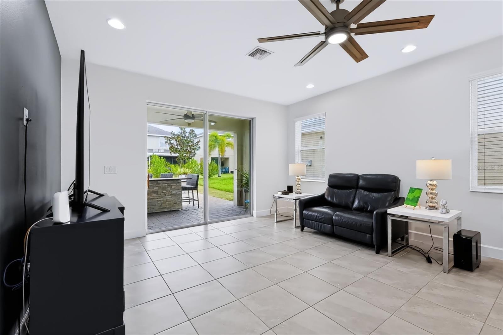 6118 VOYAGERS PL — photo 33