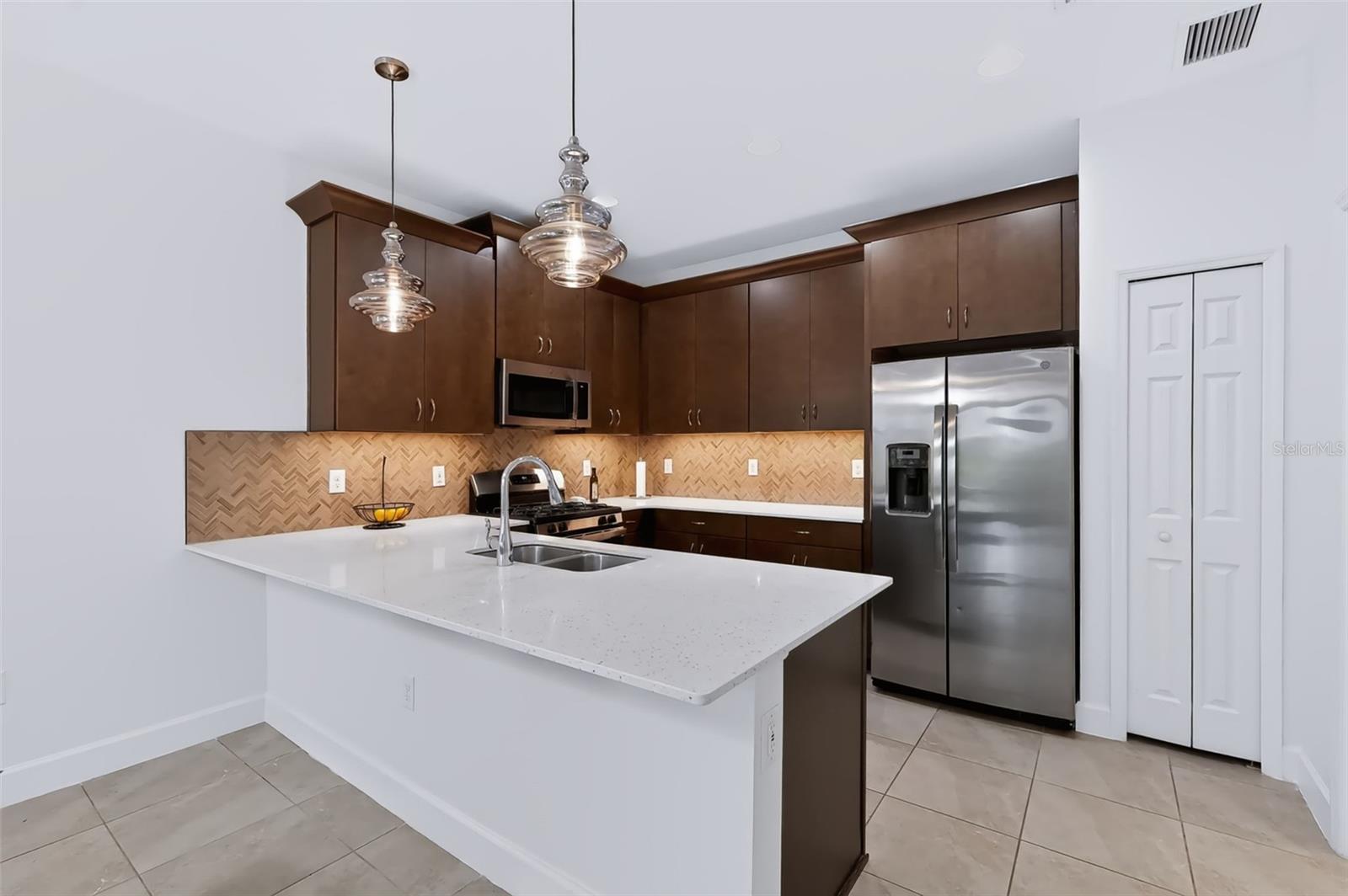 6118 VOYAGERS PL — photo 20