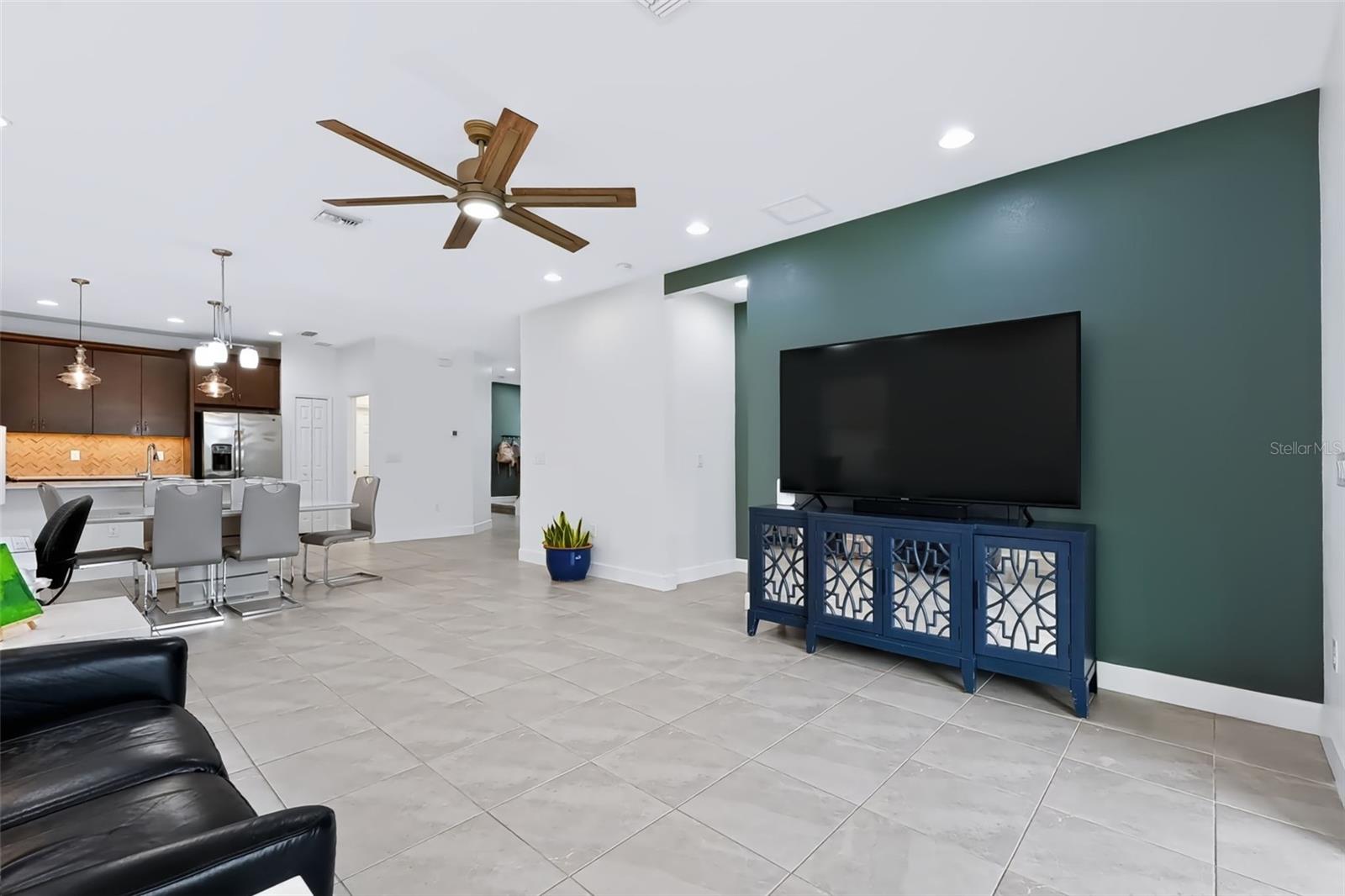 6118 VOYAGERS PL — photo 34