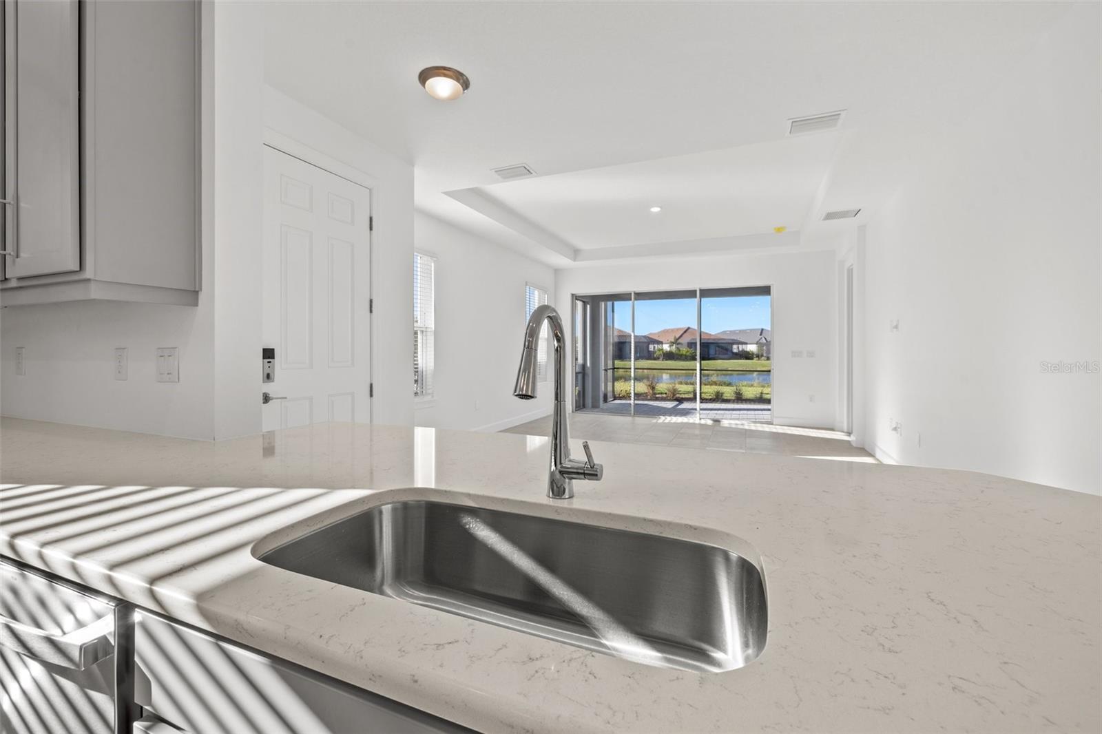 16117 ISOLA PL — photo 17