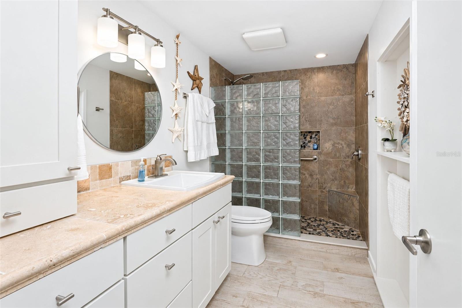 1 OAKWOOD DR N #1 — photo 53