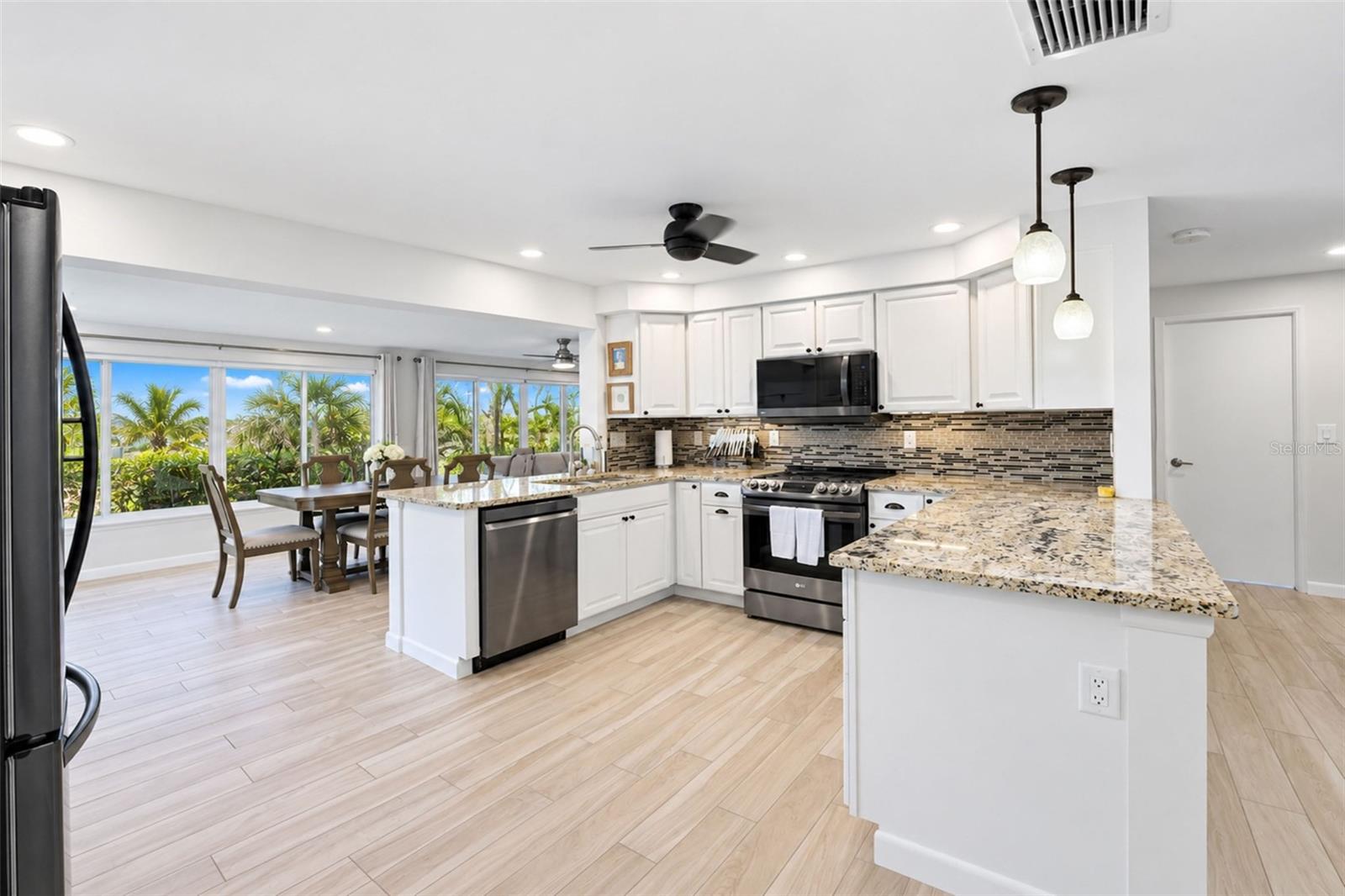 1 OAKWOOD DR N #1 — photo 32