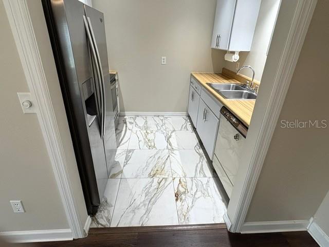301 FRIAR CT #B — photo 18