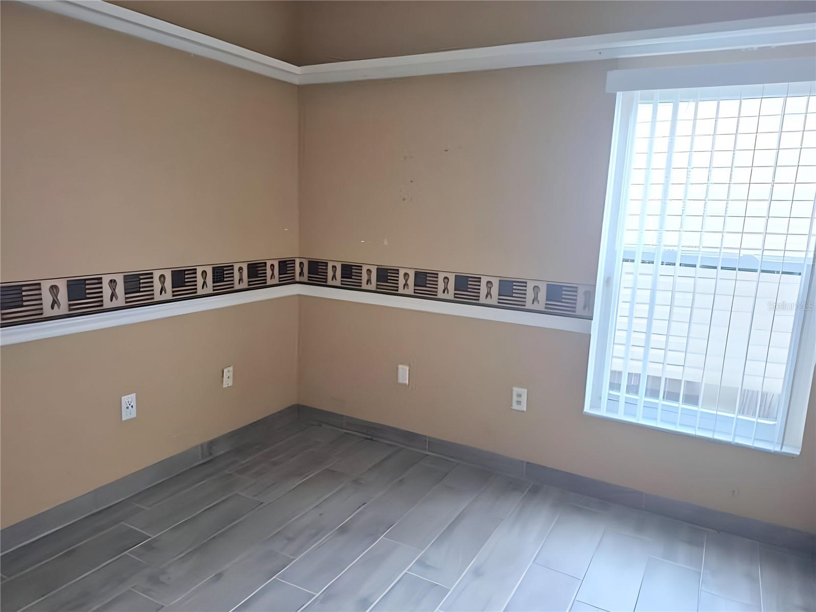 902 GREENBELT CIR — photo 26