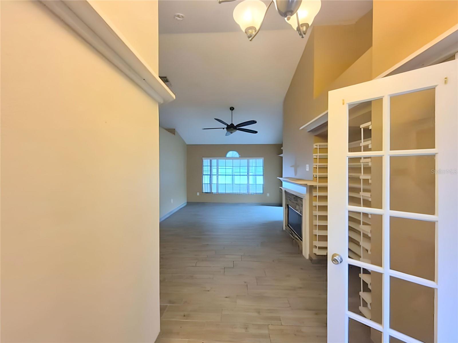 902 GREENBELT CIR — photo 17