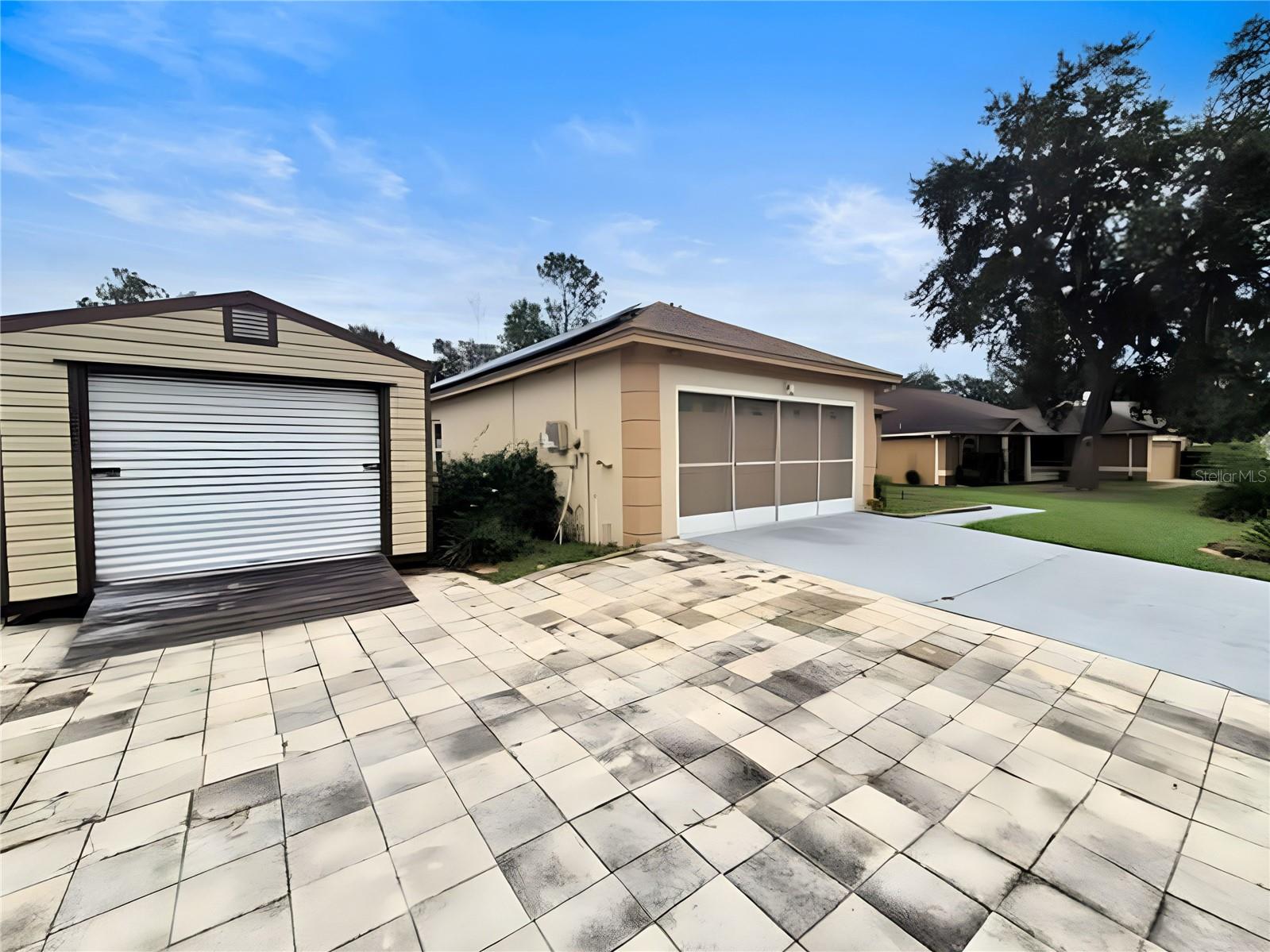 902 GREENBELT CIR — photo 2