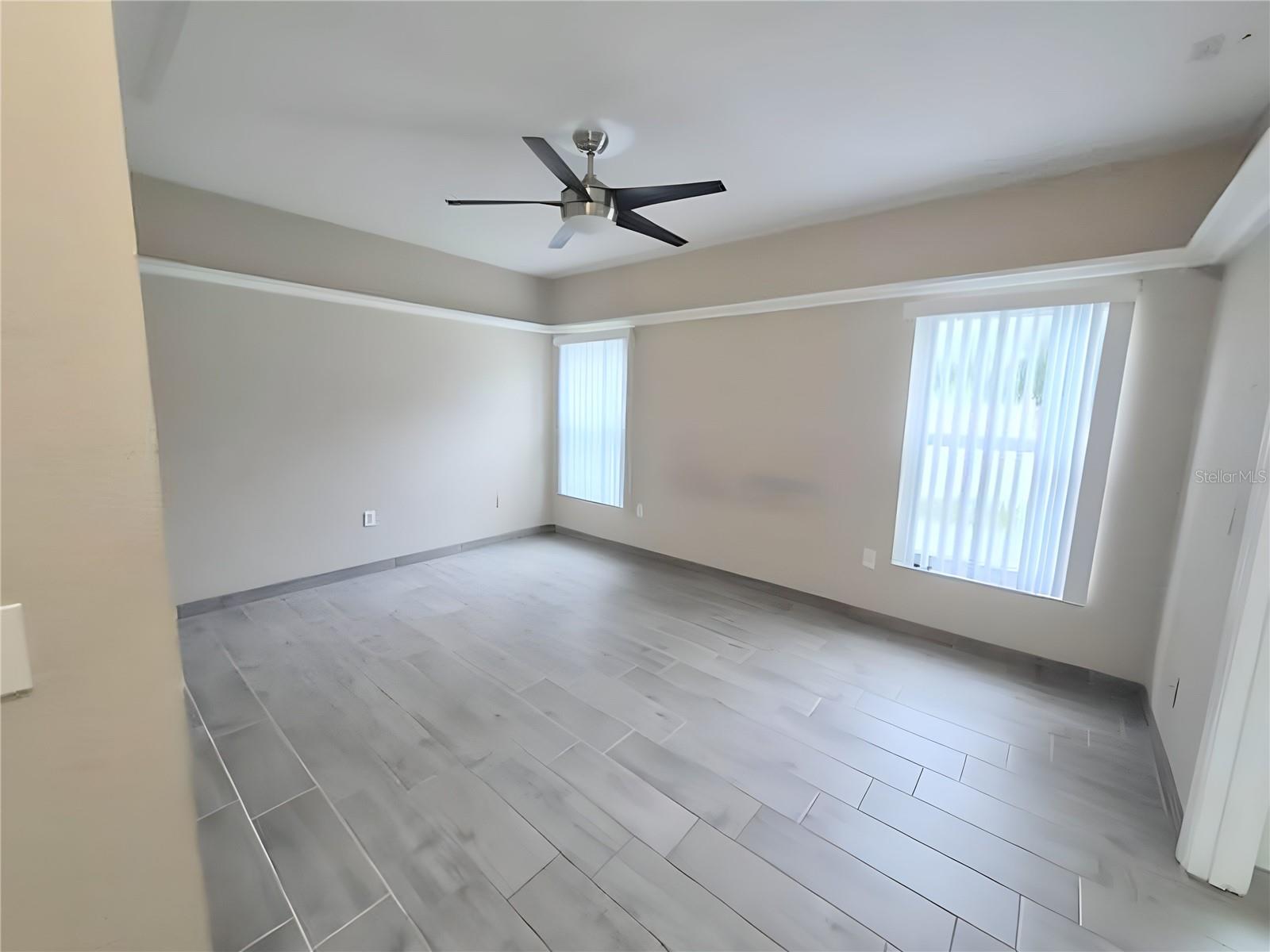 902 GREENBELT CIR — photo 19