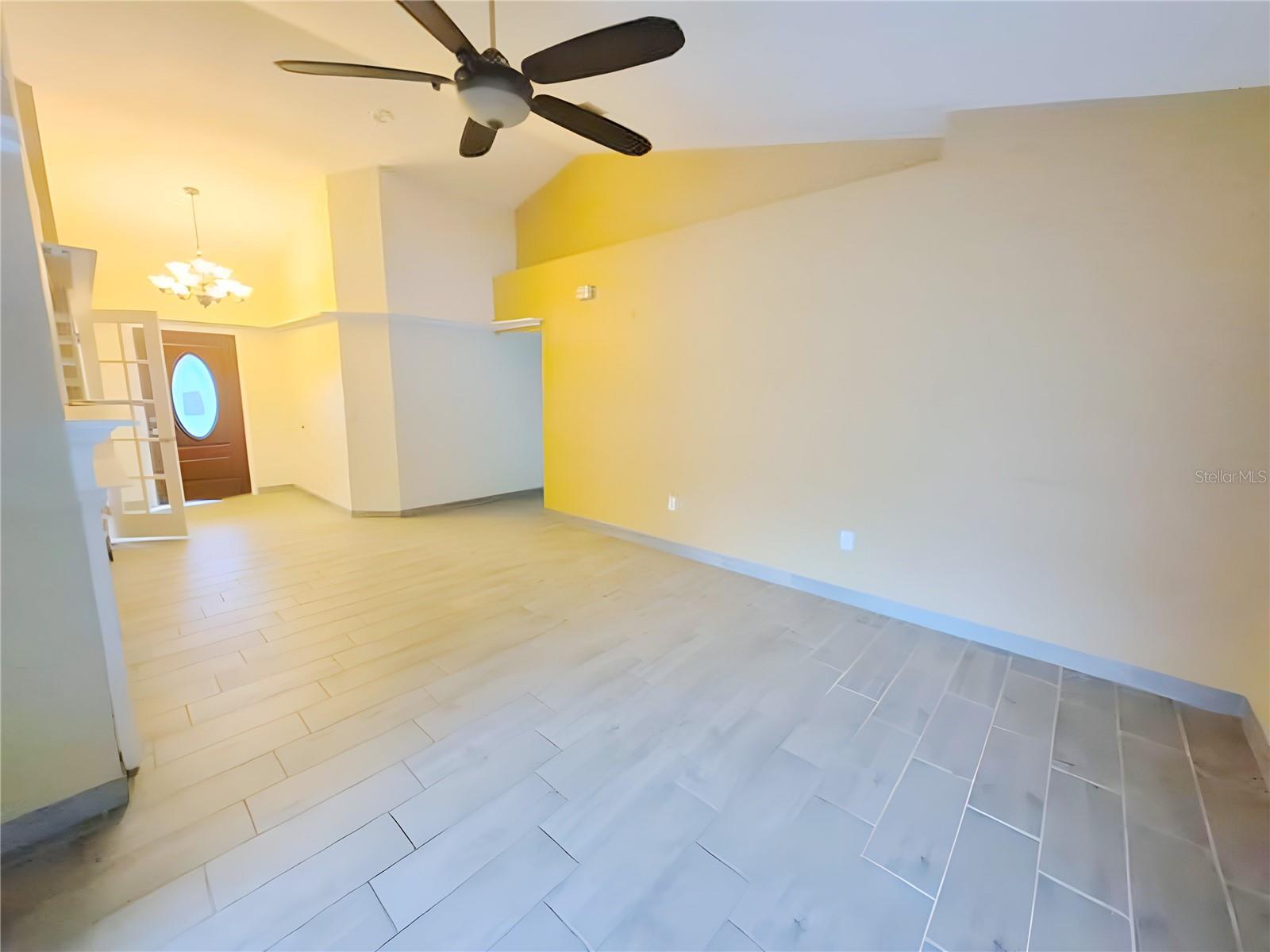 902 GREENBELT CIR — photo 28