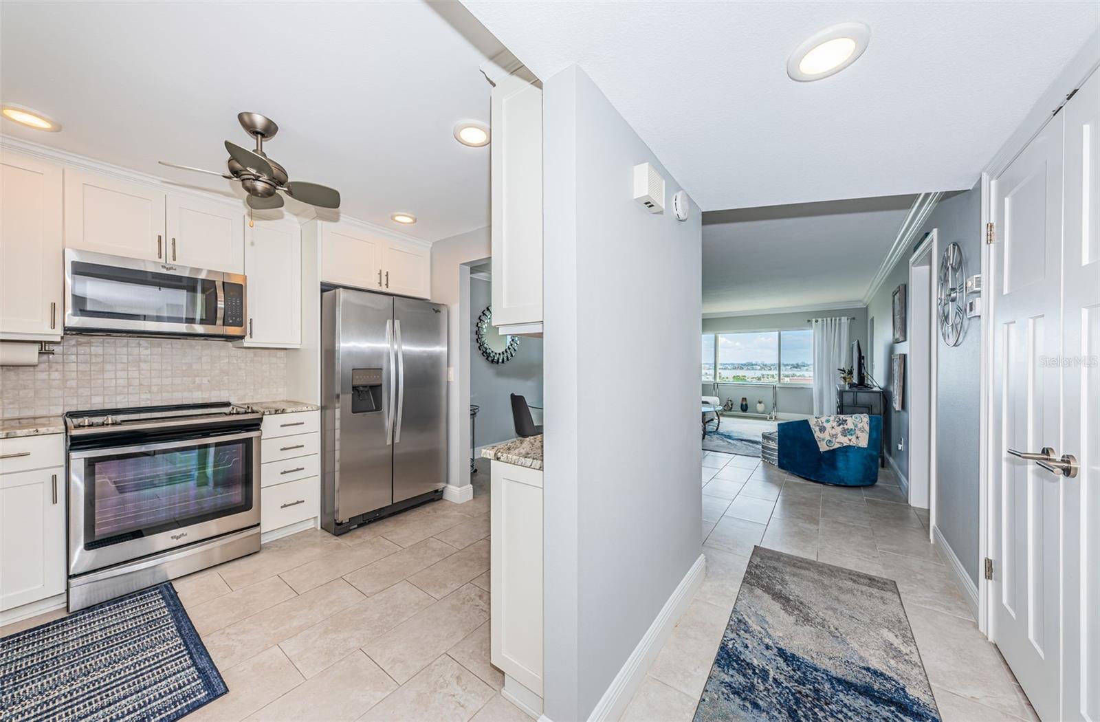 4775 COVE CIR #904 — photo 7