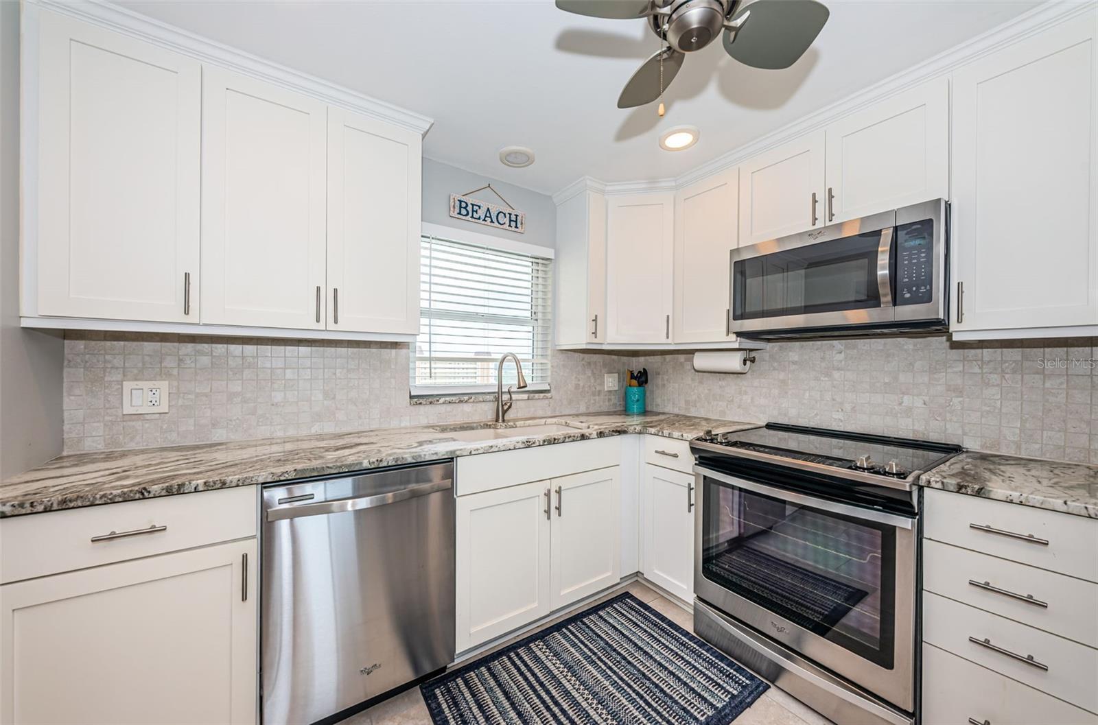 4775 COVE CIR #904 — photo 9