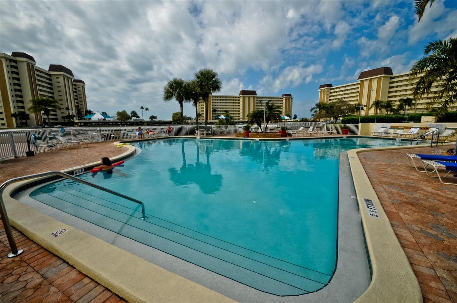 4775 COVE CIR #904 — photo 41