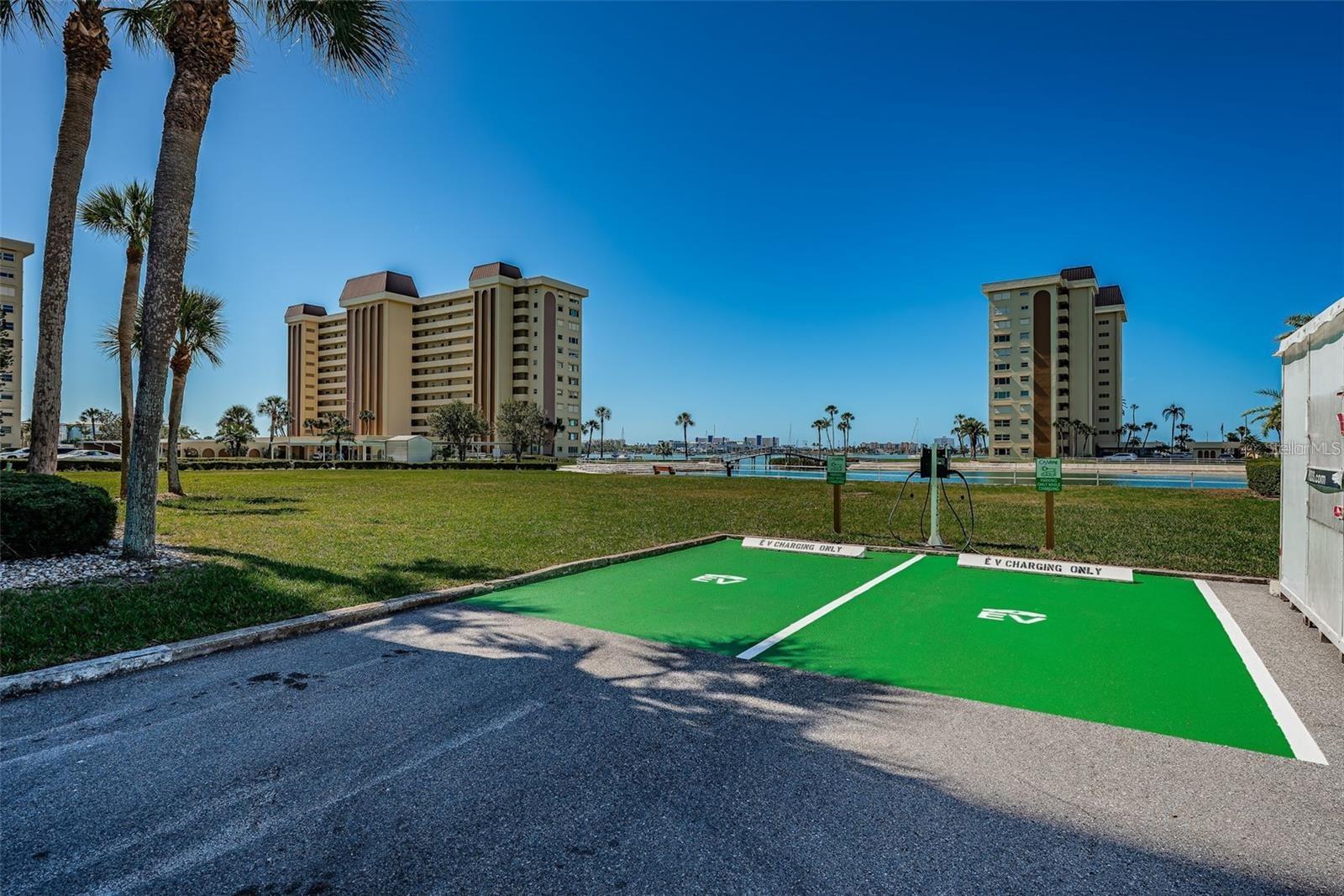 4775 COVE CIR #904 — photo 44