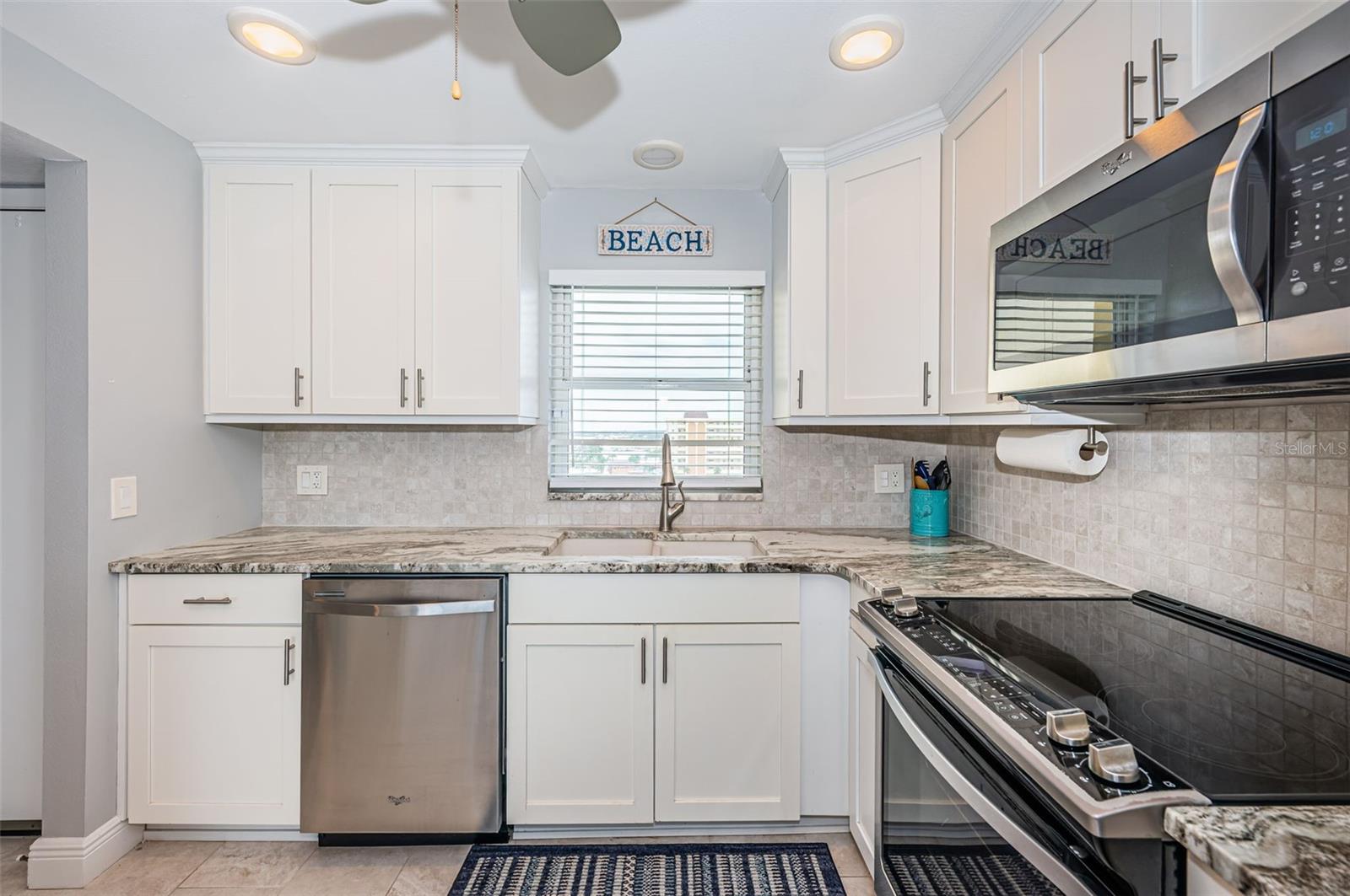 4775 COVE CIR #904 — photo 10