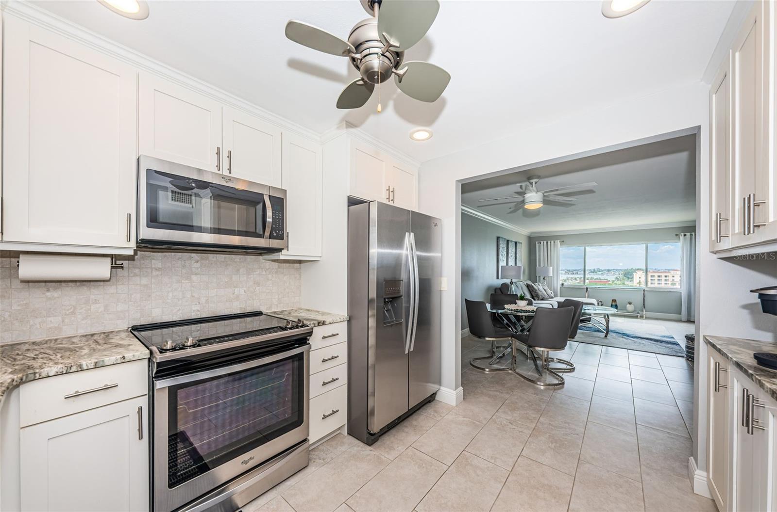 4775 COVE CIR #904 — photo 11
