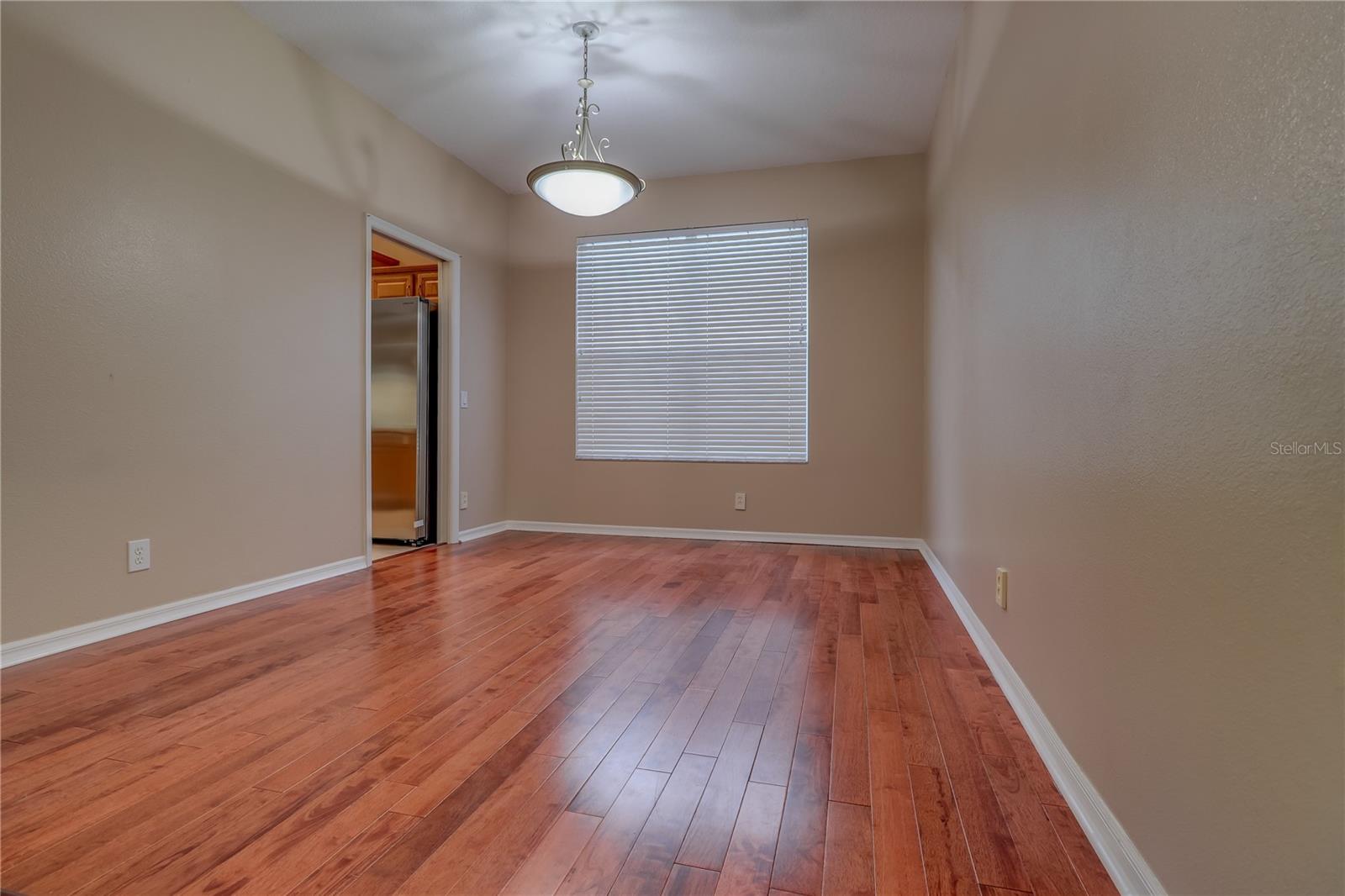 10215 EVERGREEN HILL DR — photo 10