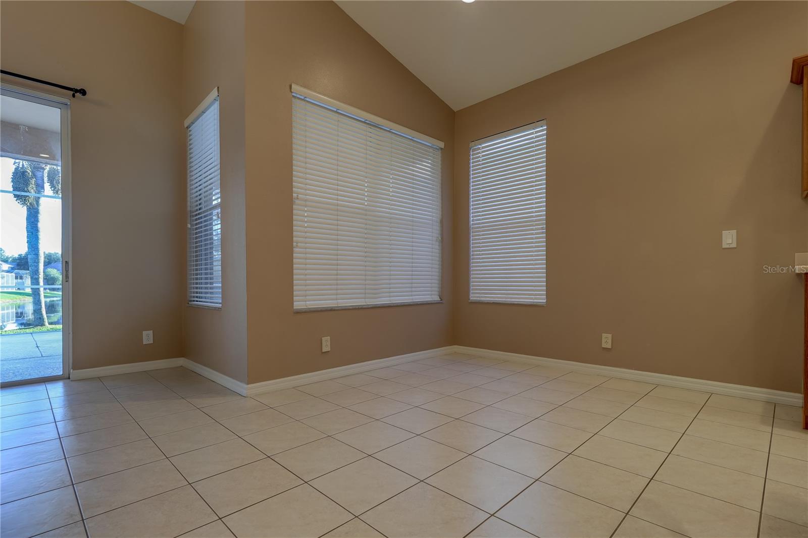 10215 EVERGREEN HILL DR — photo 13