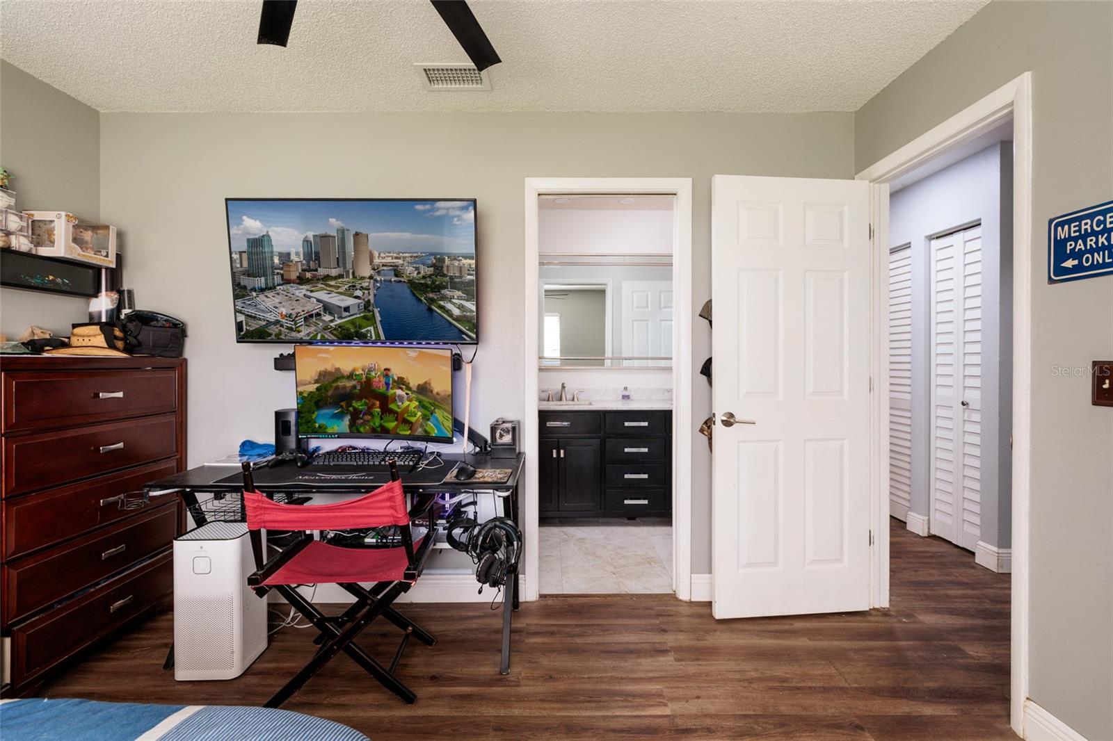 23208 SIERRA RD — photo 23