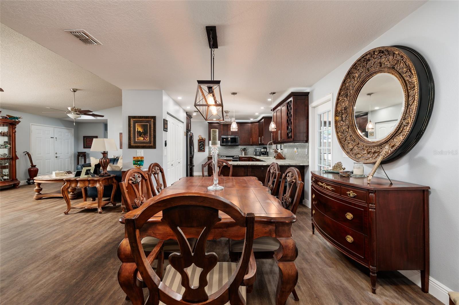 23208 SIERRA RD — photo 14