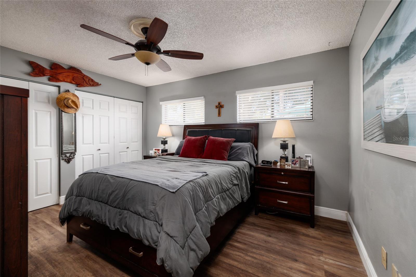 23208 SIERRA RD — photo 18