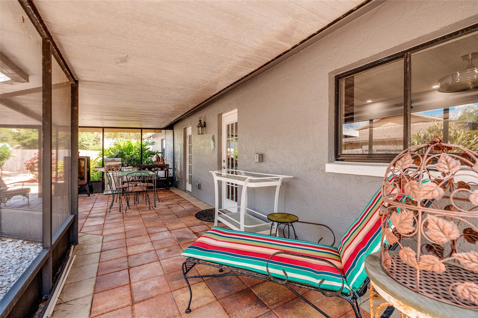 23208 SIERRA RD — photo 28