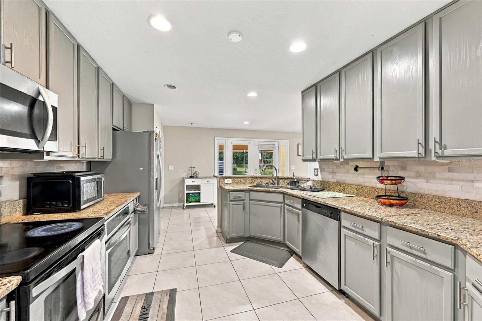 7405 MIRACLE LN — photo 12