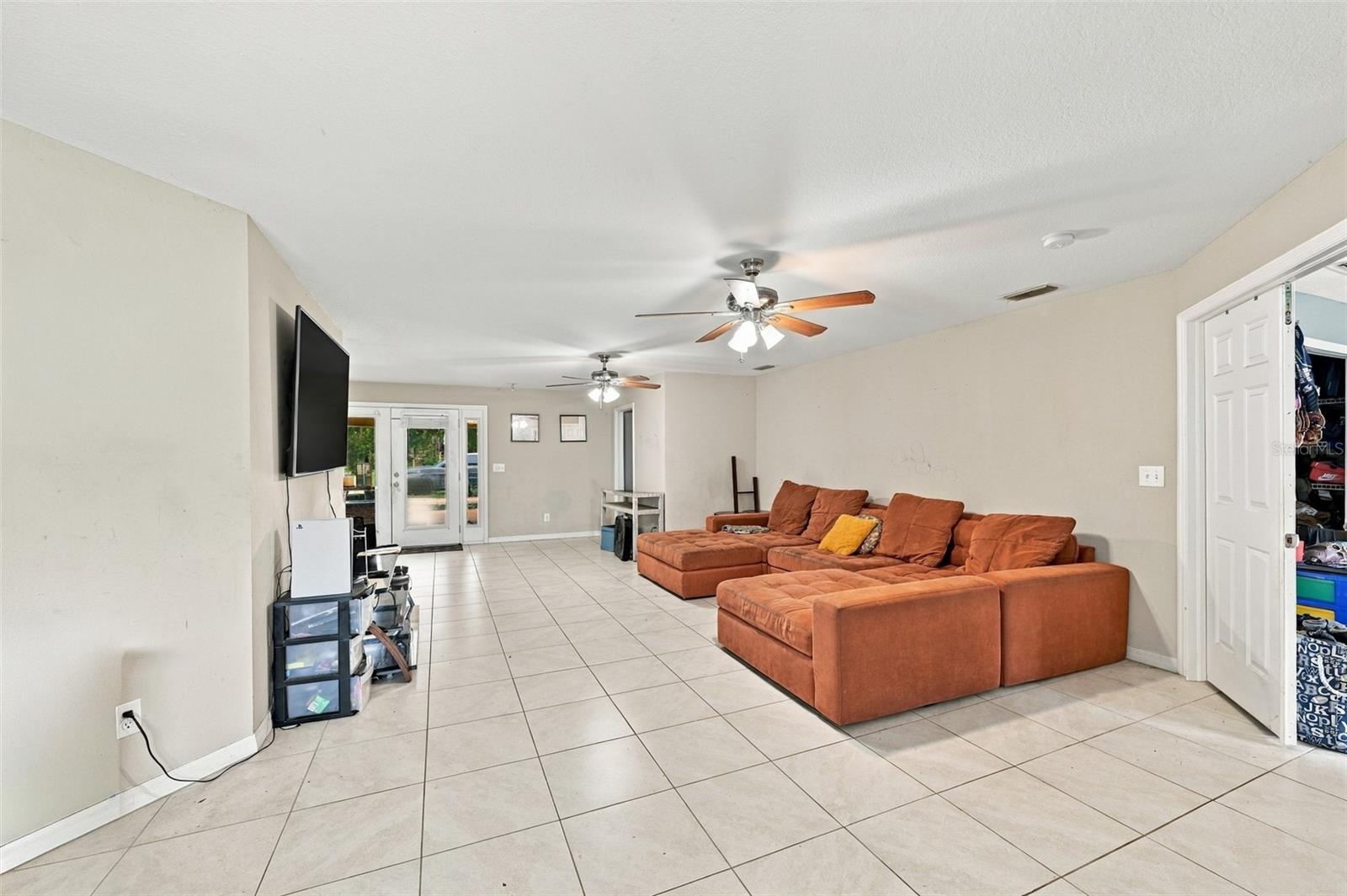 7405 MIRACLE LN — photo 9