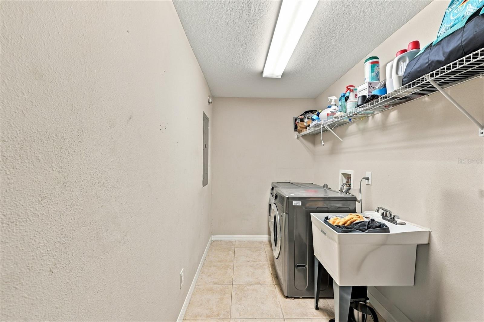 7405 MIRACLE LN — photo 29