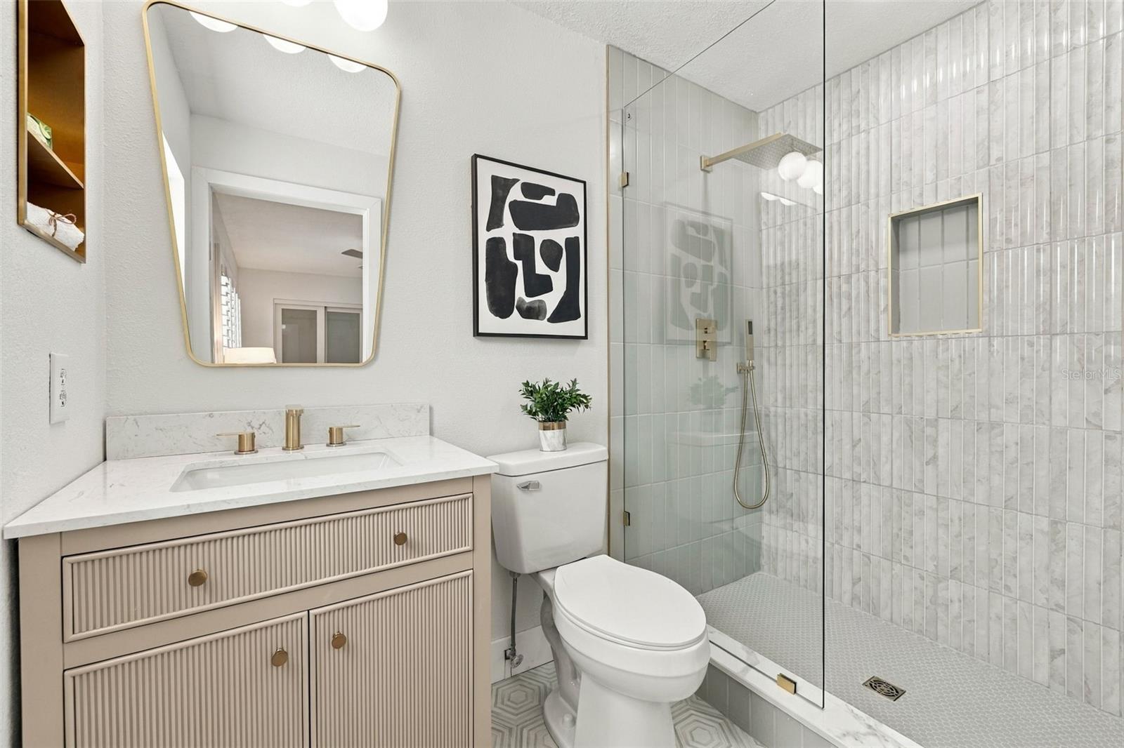 1613 GREENWOOD DR — photo 11