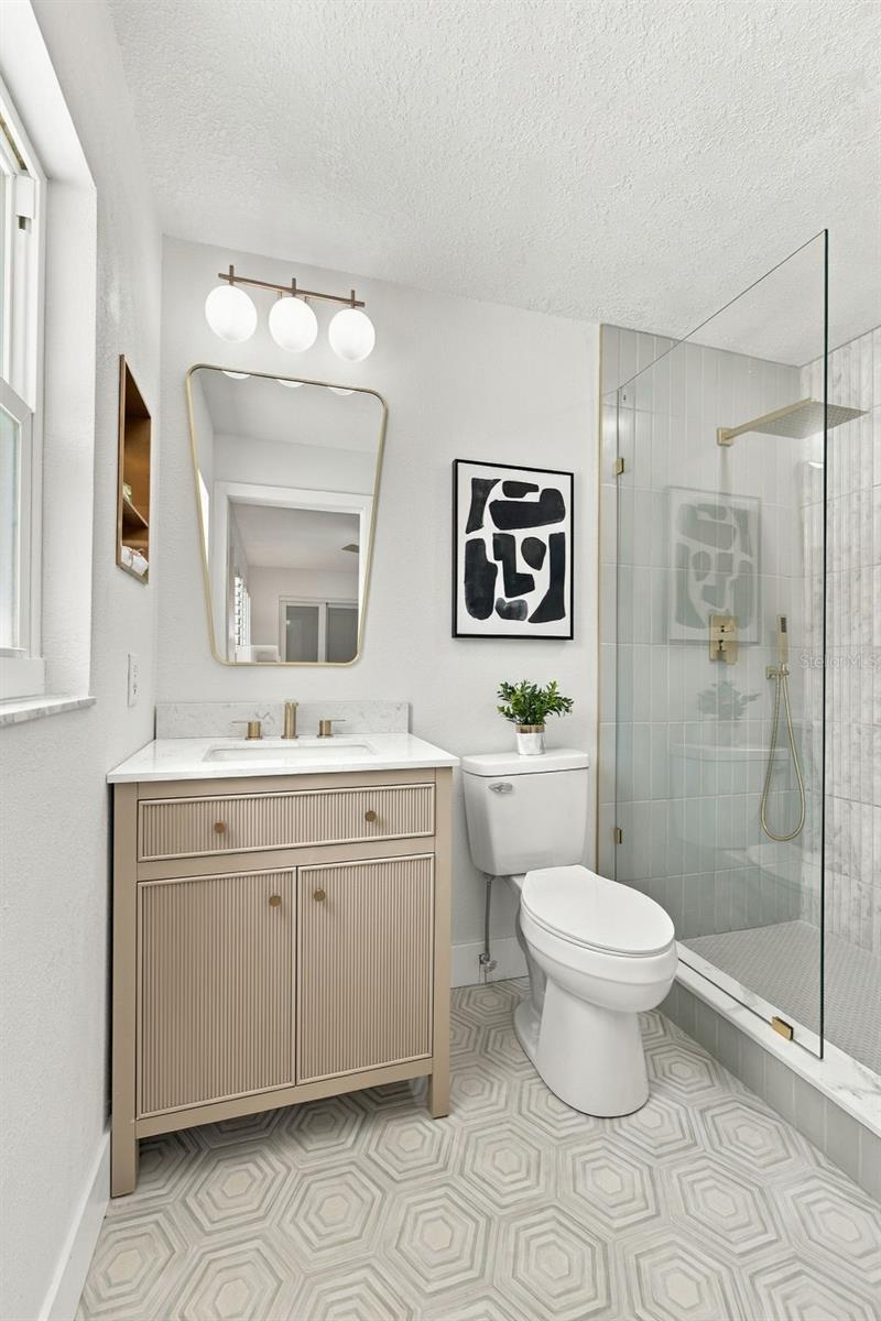 1613 GREENWOOD DR — photo 8