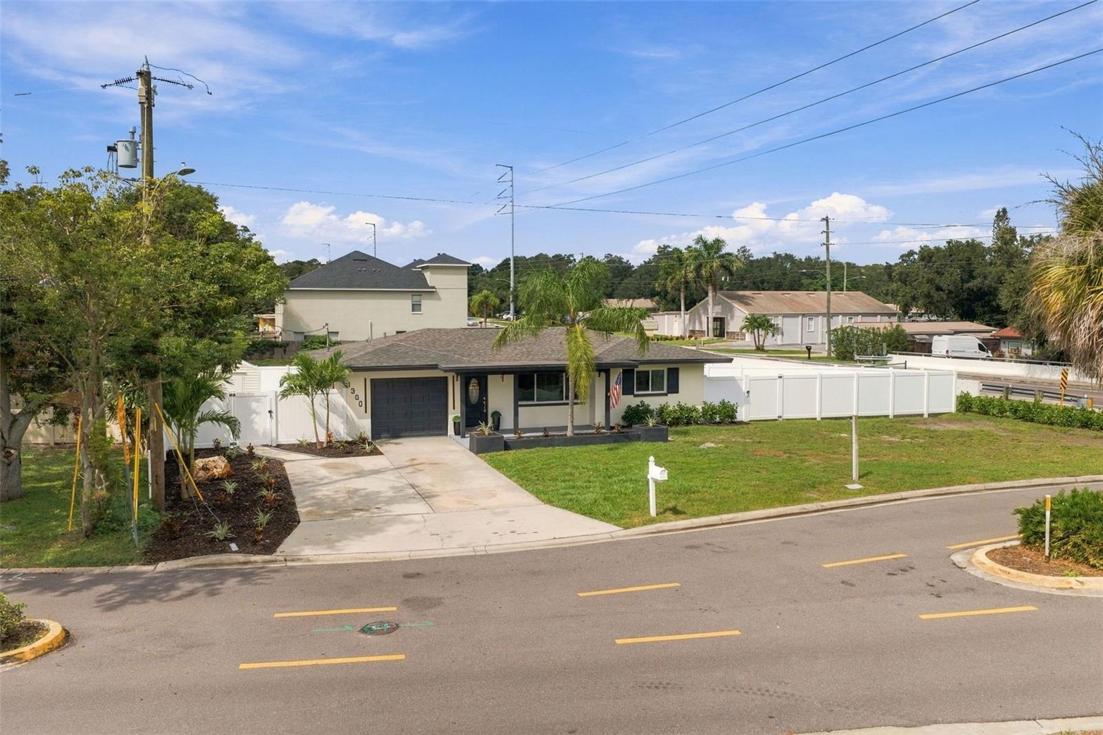 1300 S HILLCREST AVE — photo 42