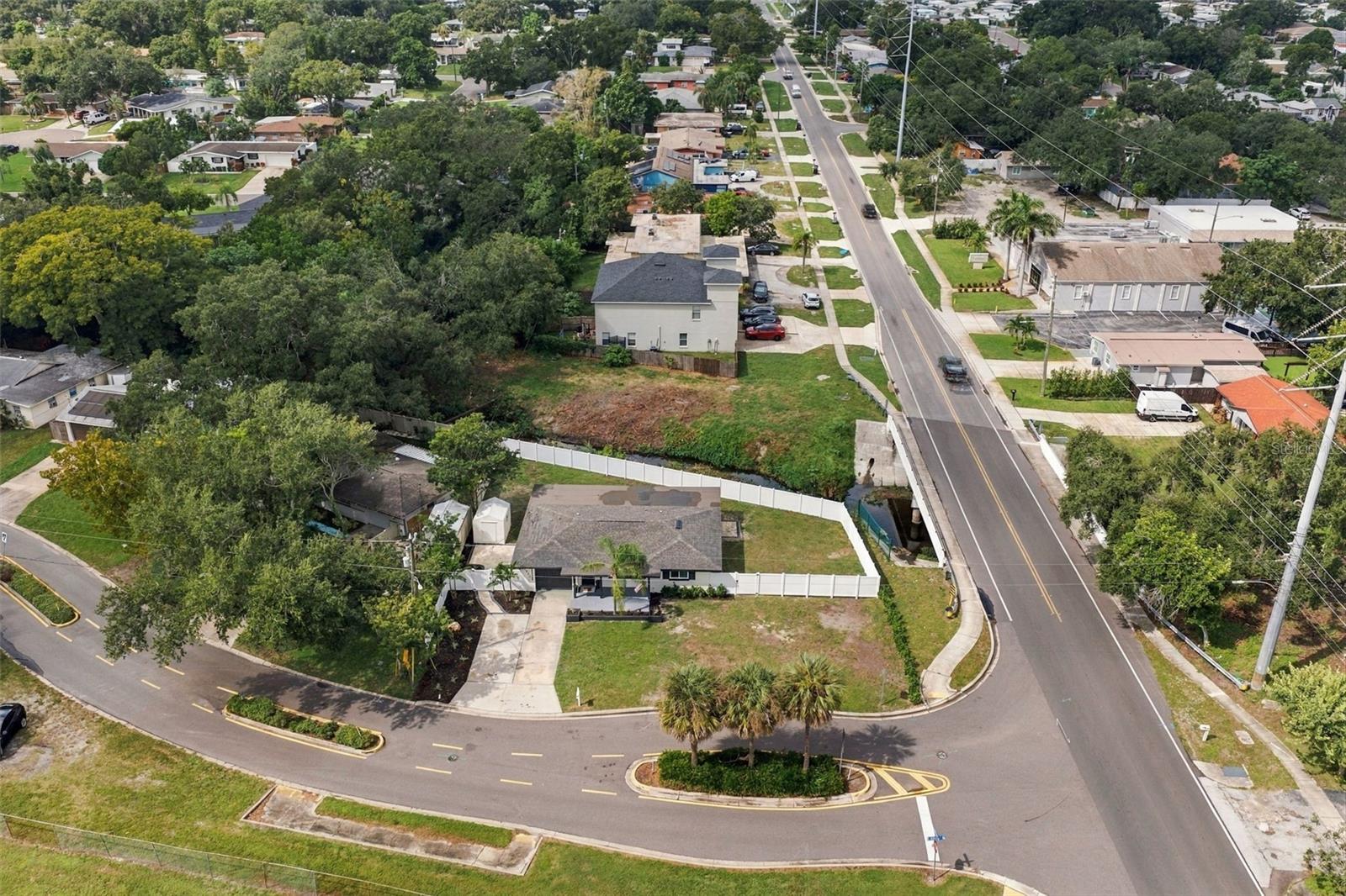 1300 S HILLCREST AVE — photo 45