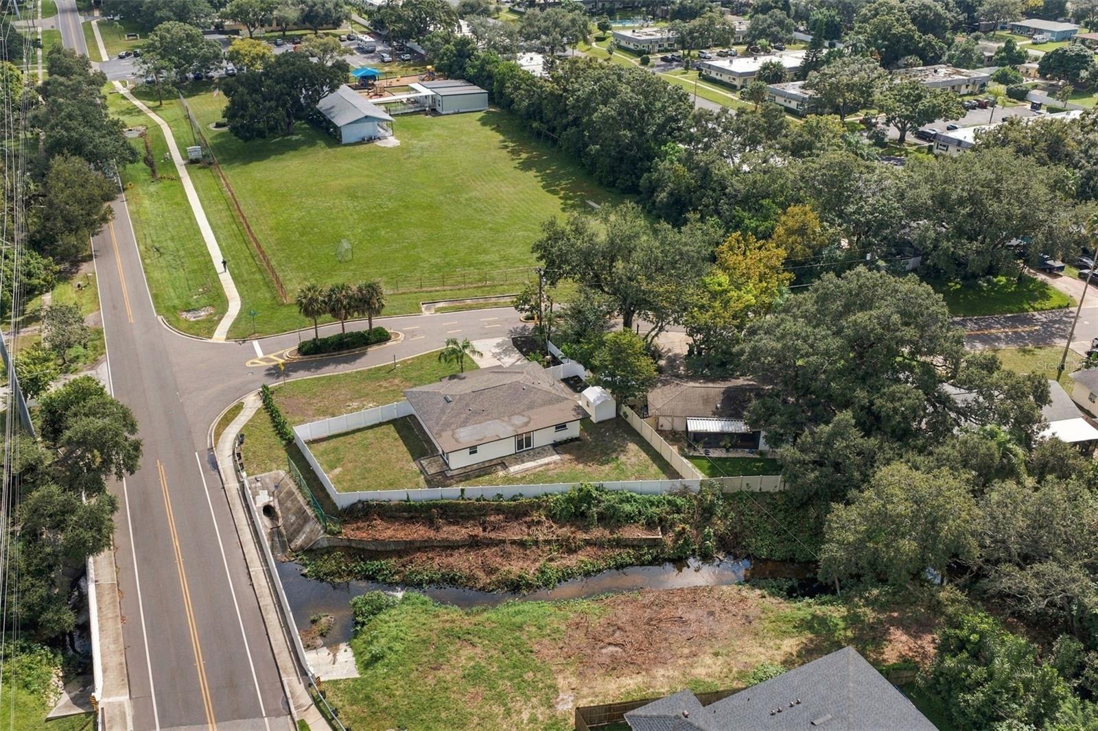 1300 S HILLCREST AVE — photo 54