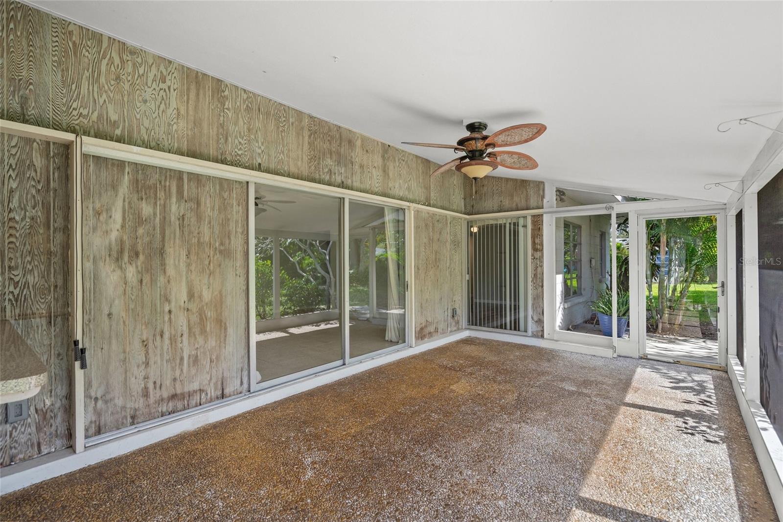 3185 REGATTA CIR — photo 23