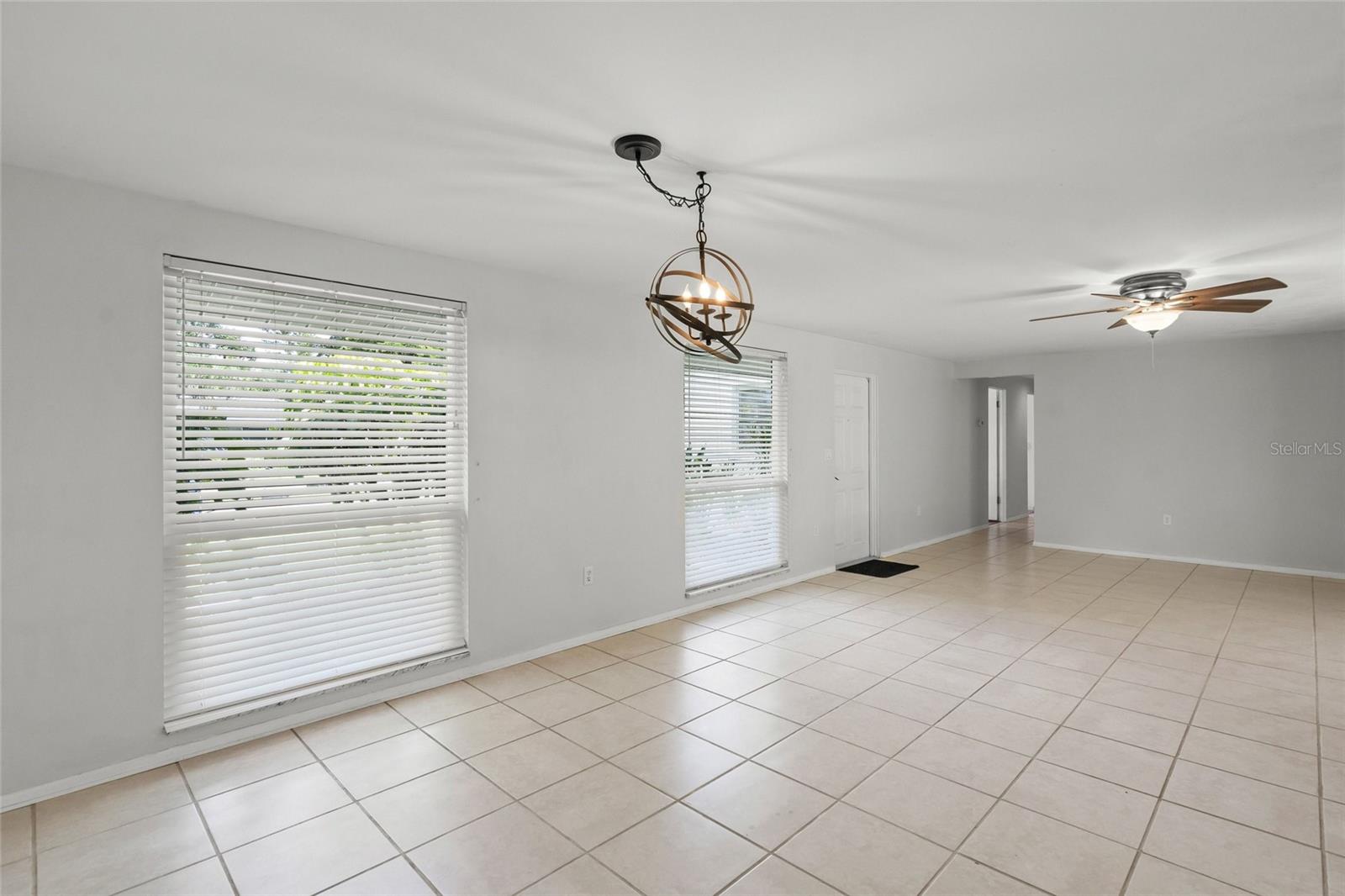 3185 REGATTA CIR — photo 3