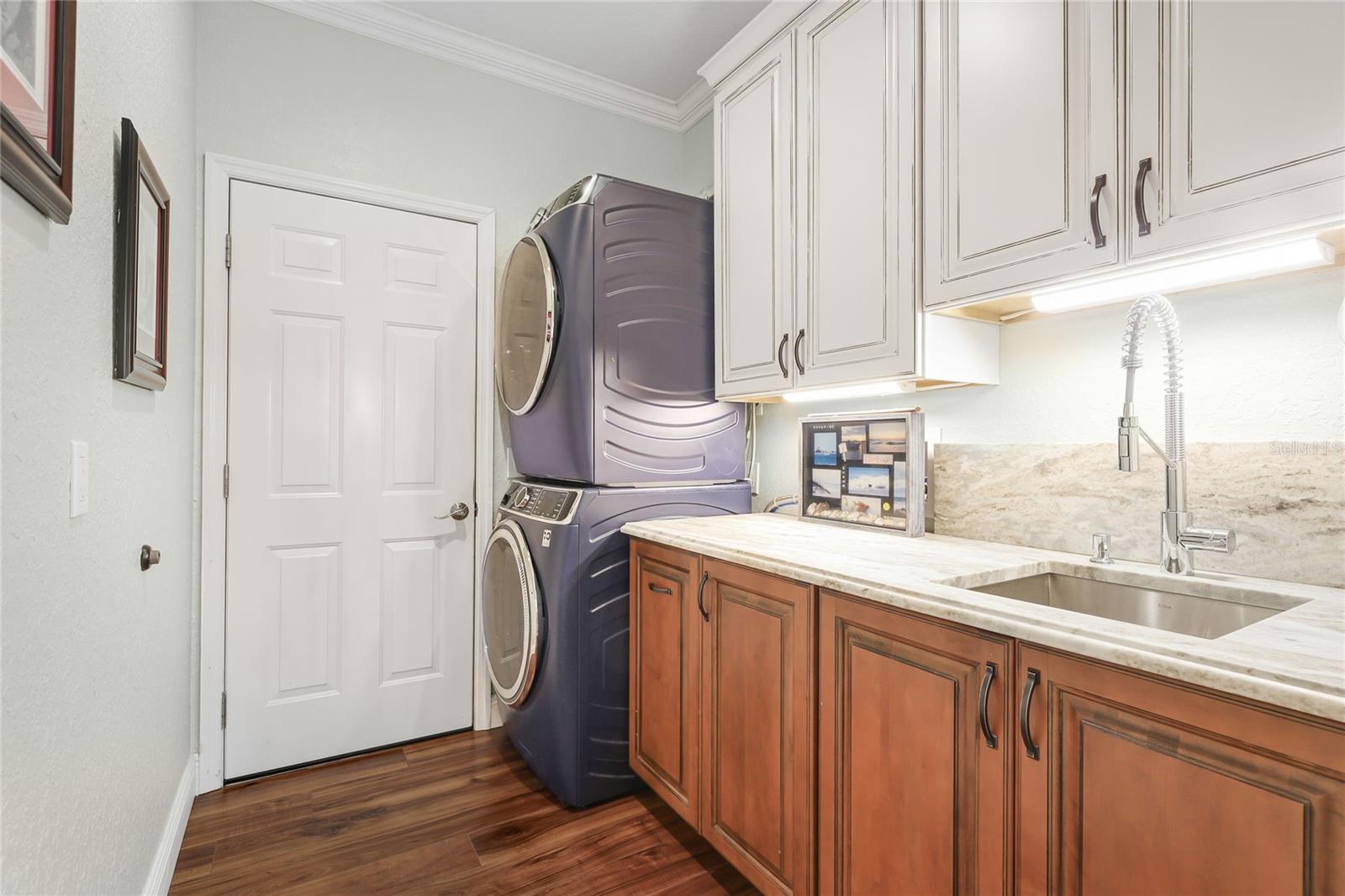 3306 LITTLE COUNTRY RD — photo 21