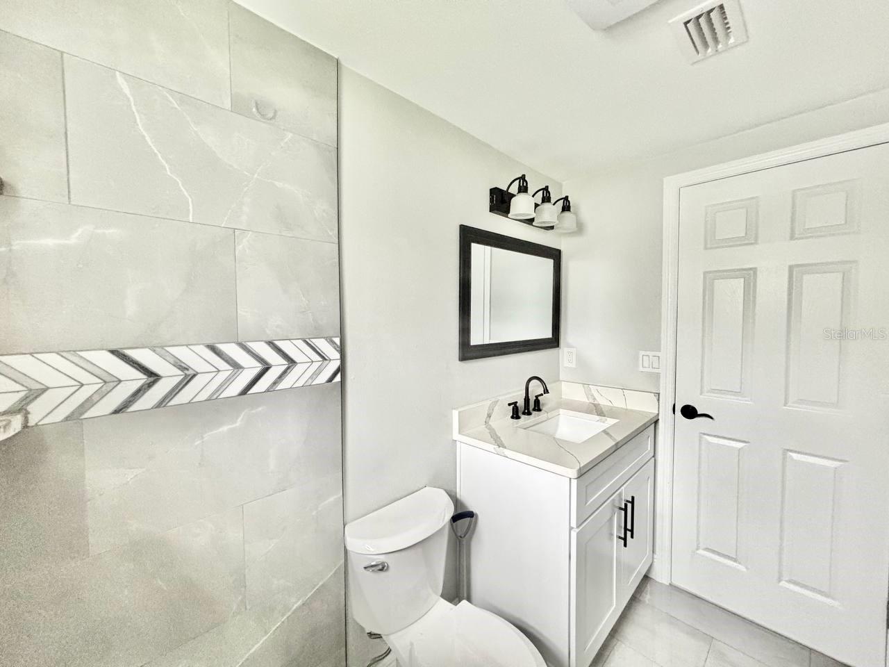 425 ORANGEWOOD DR — photo 31