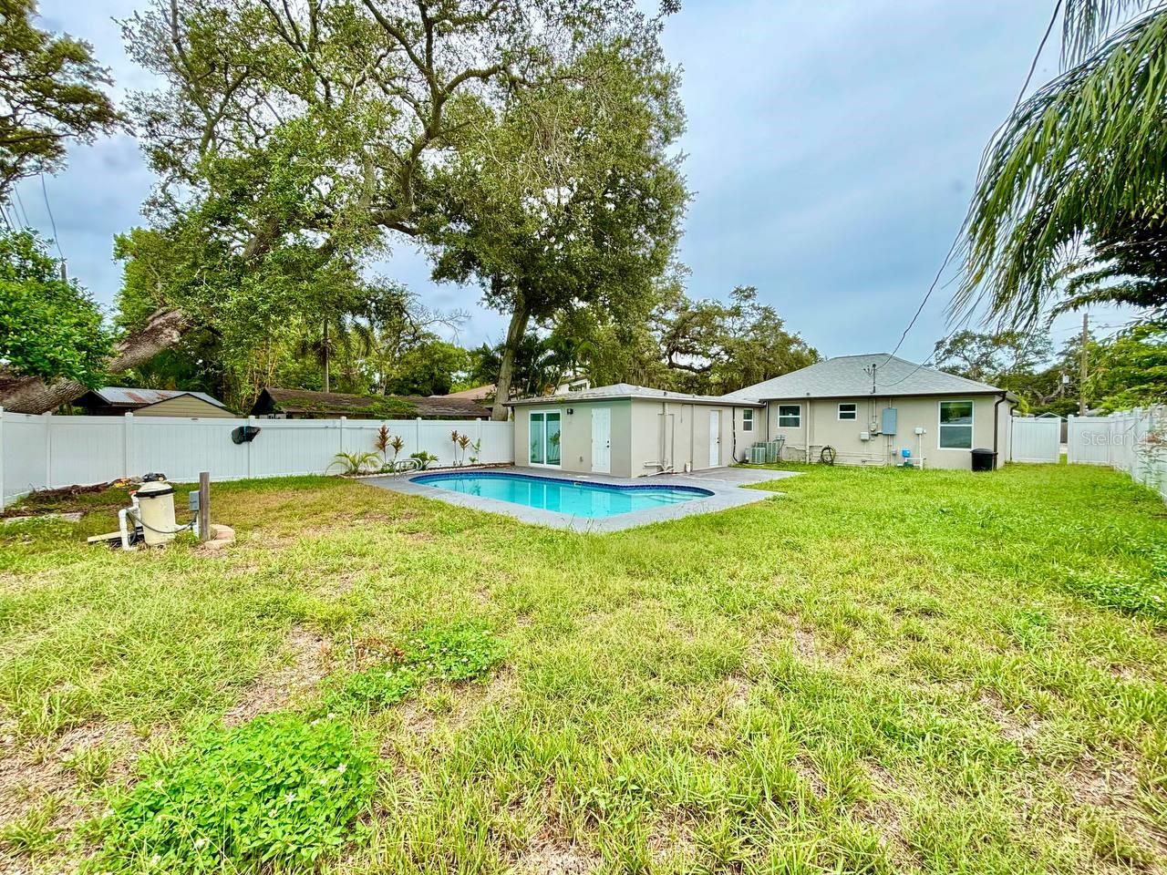425 ORANGEWOOD DR — photo 34