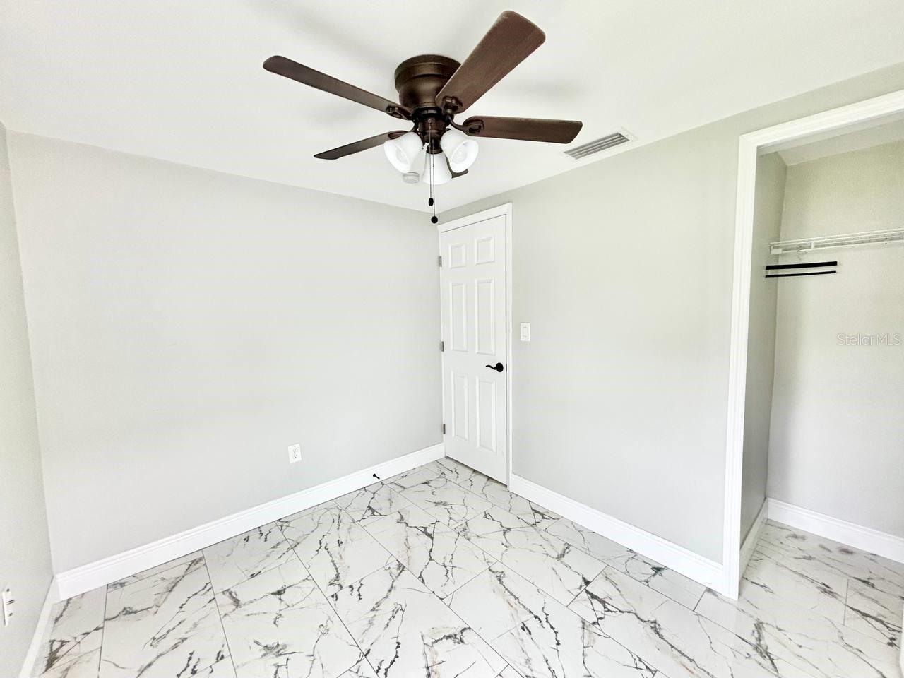 425 ORANGEWOOD DR — photo 13