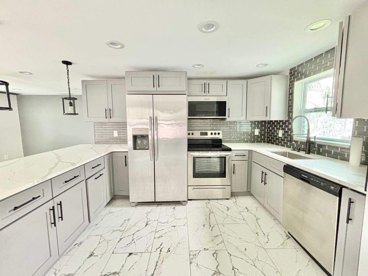 425 ORANGEWOOD DR — photo 9