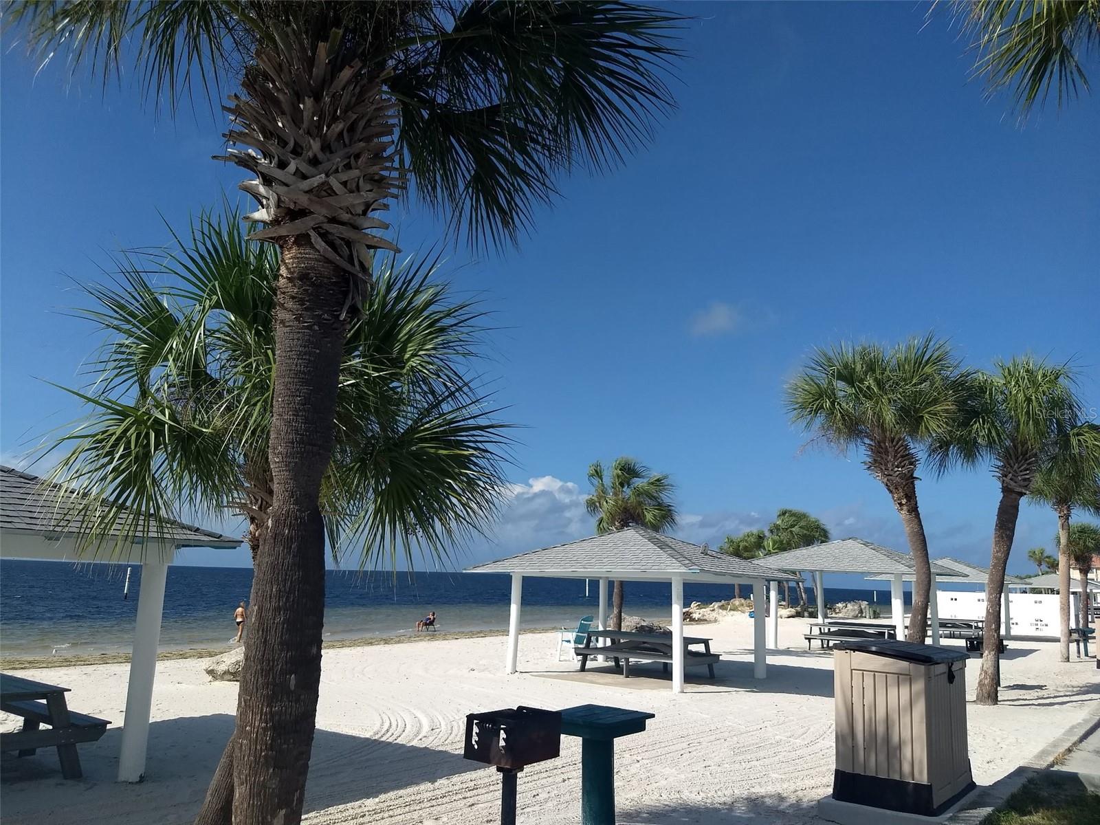 6522 SAND SHORE LN — photo 36