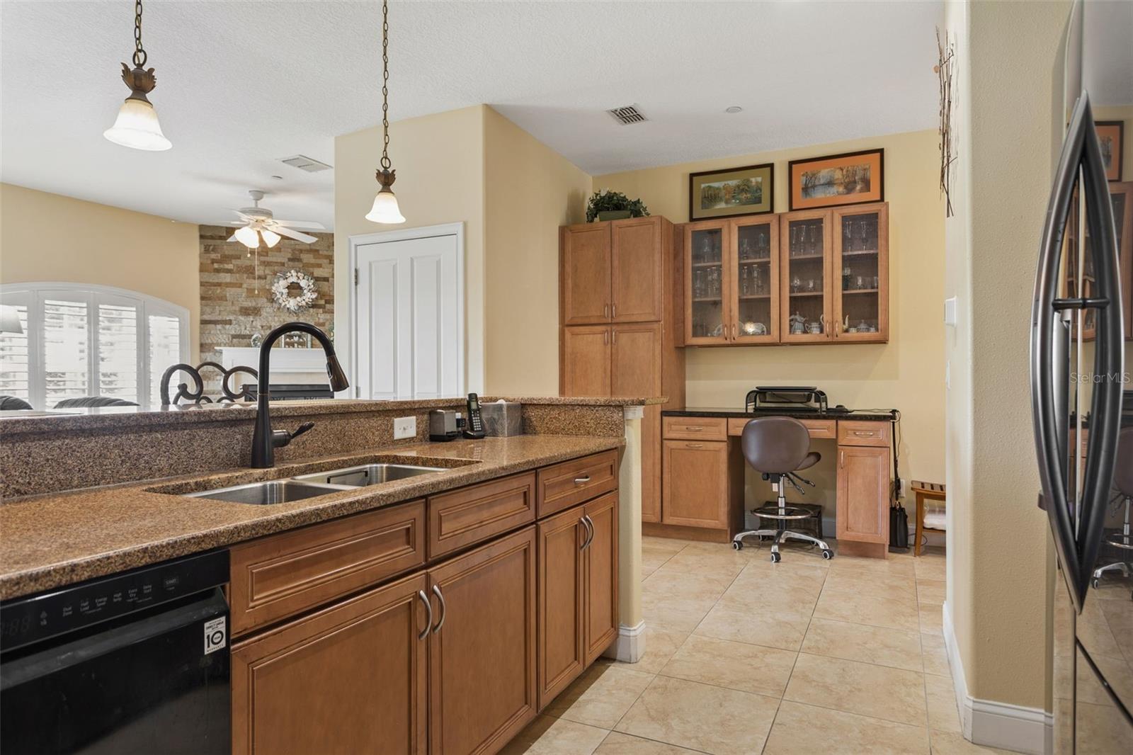 6522 SAND SHORE LN — photo 8