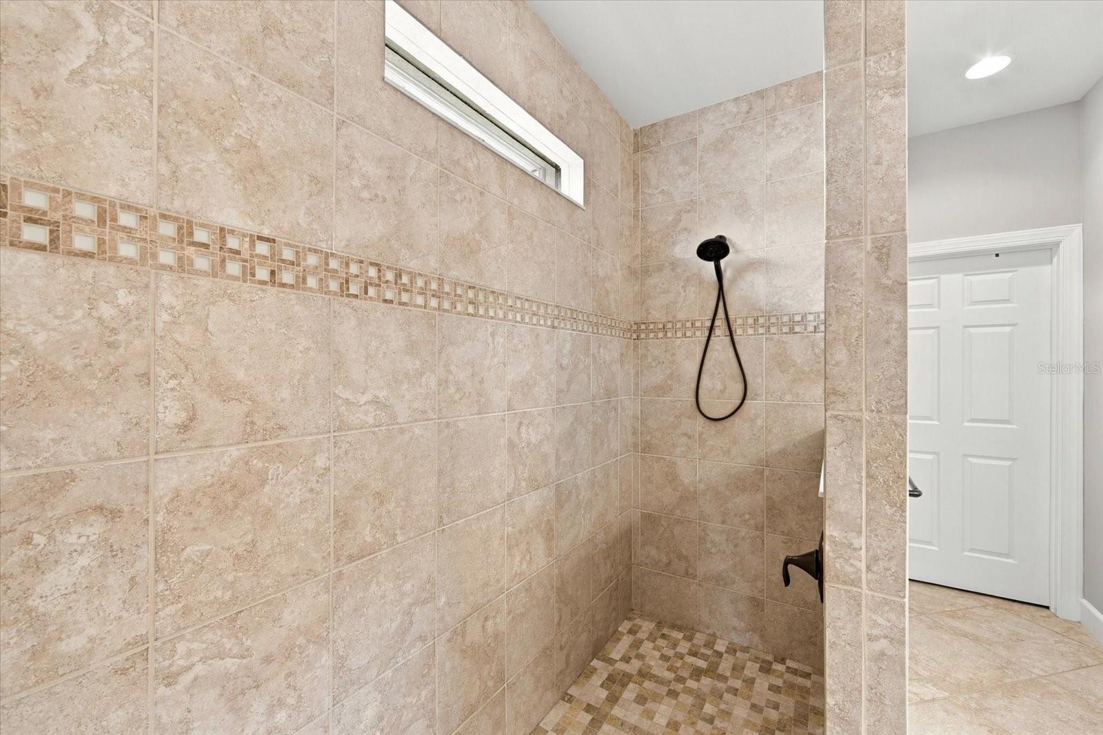 17218 SEAFORD WAY — photo 32