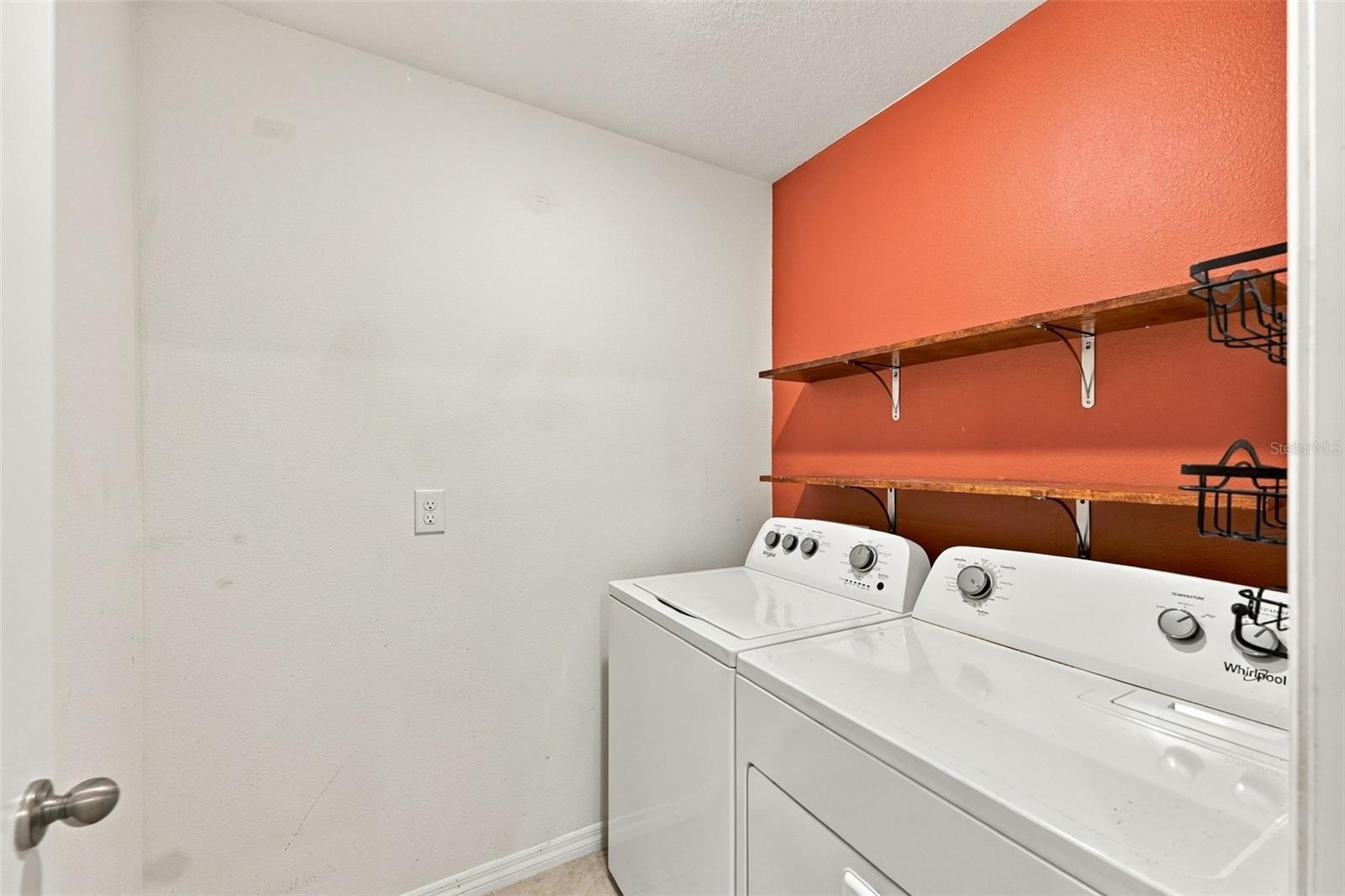 7980 BROAD POINTE DR — photo 32