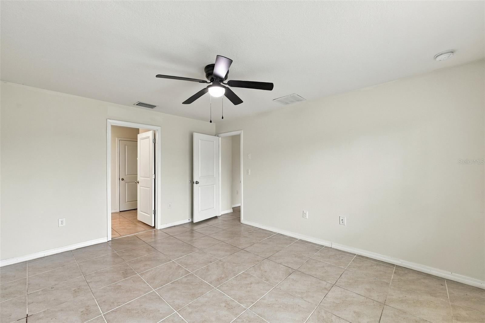 7980 BROAD POINTE DR — photo 17